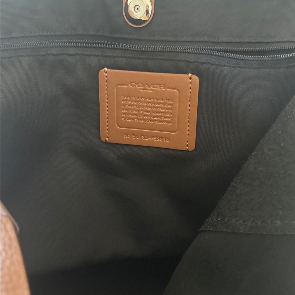 Authentic brown leather coach bag! - Picture 3 of 4